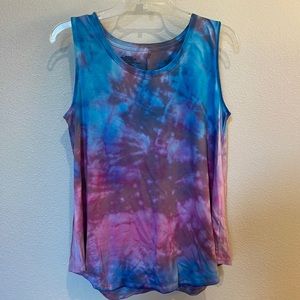Size M, drapey sleeveless tank top tie dyed by Candy!